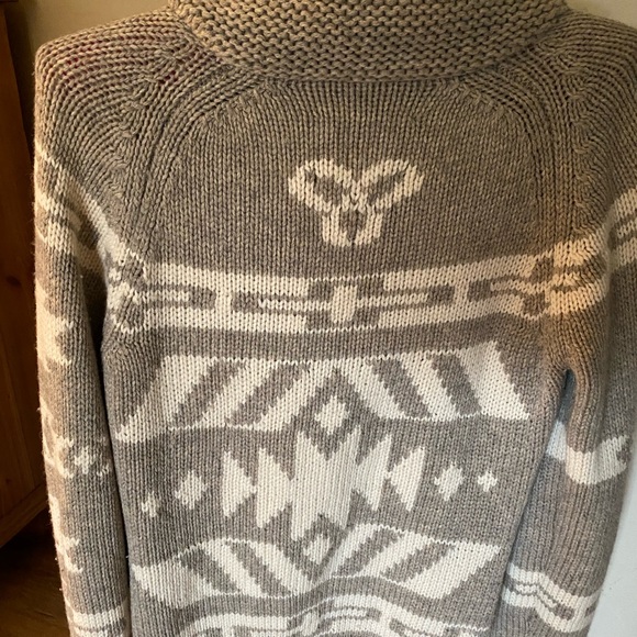 SWEATERS FOR SALE! - Picture 3 of 3